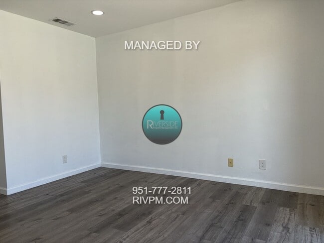 Building Photo - STUNNING POOL HOME IN MORENO VALLEY!! SOLAR INCLUDED!!