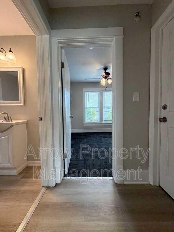 Building Photo - 136 N 27th St