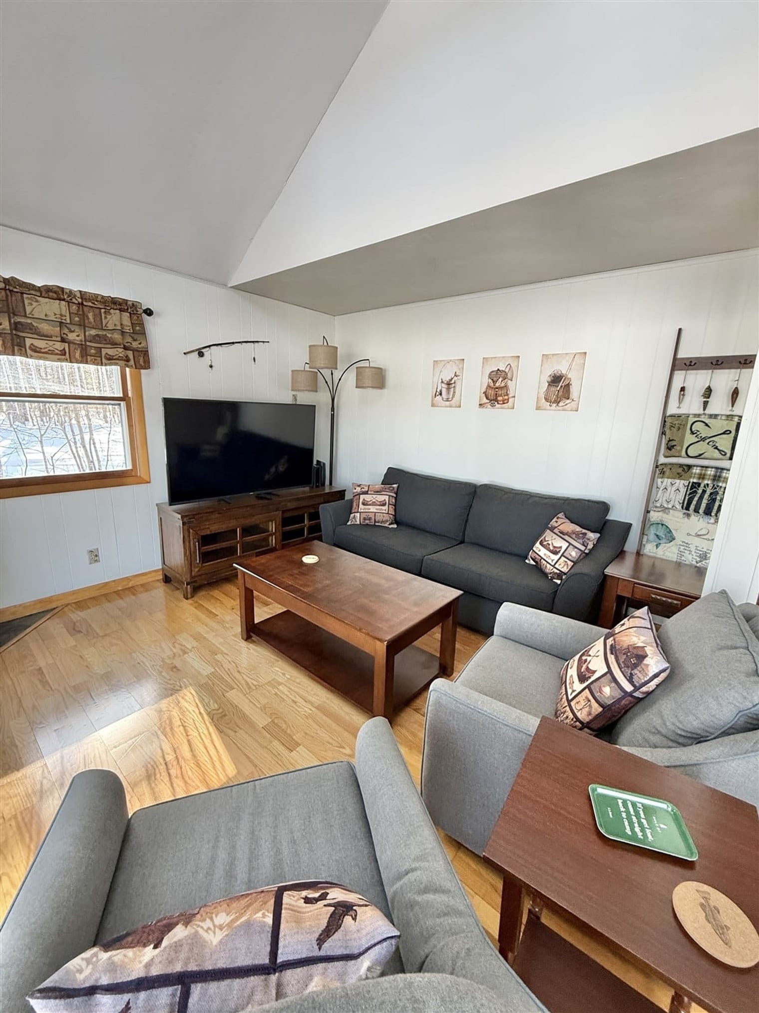 Building Photo - 35 Babes Ln