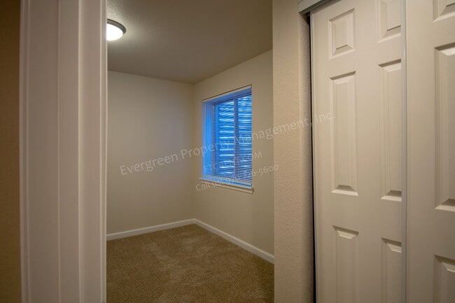 Building Photo - 2602 Timberwood Dr