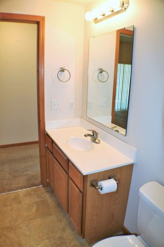 Building Photo - $1,305 | 2 Bedroom, 2 Bathroom | PET Frien...