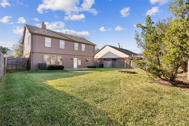 Building Photo - 542 Cedar Branch Dr