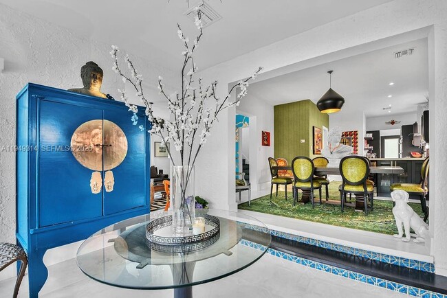 Building Photo - 4722 SW 5th St