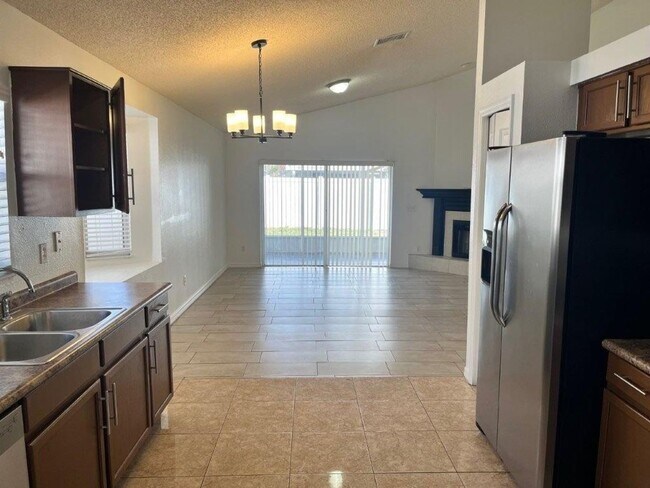 Building Photo - 5721 Rywood Dr