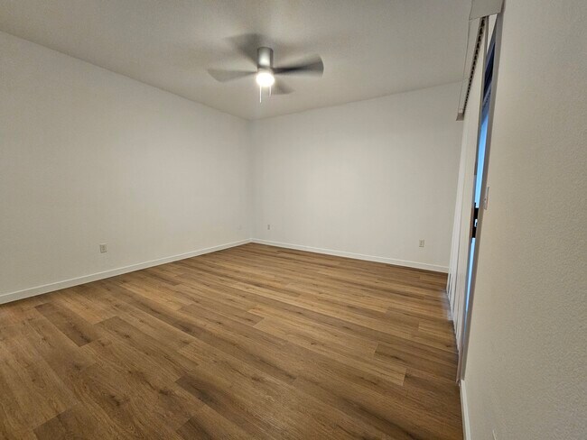 Master Bedroom - 15050 N Thompson Peak Pkwy