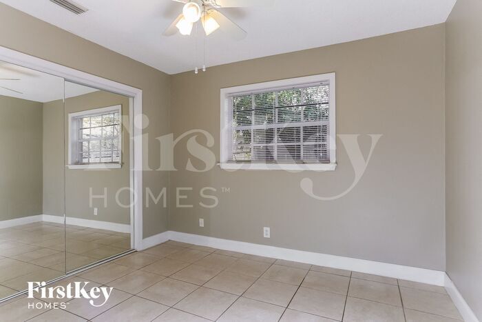 Building Photo - 7209 SW 3rd Ct