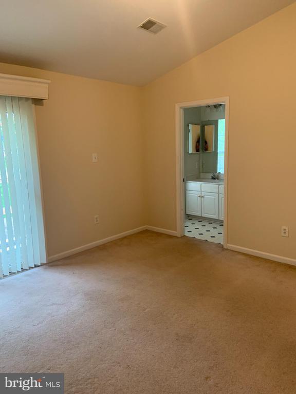 Building Photo - 1528 Long Dr Ct