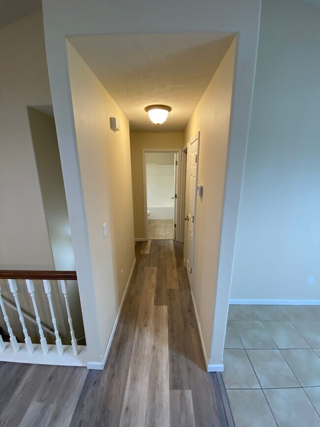 Building Photo - Available November 5, 2024! Call Watson & ...