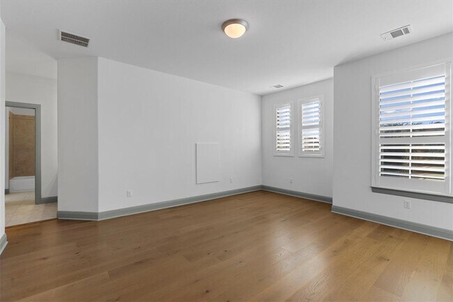 Building Photo - 16516 Leopold Trail