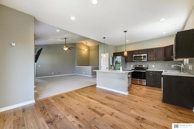 Building Photo - 7822 S 184th Ave