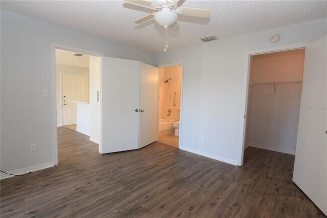 Building Photo - 4021 Crockers Lake Blvd