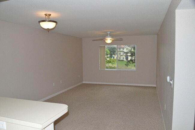 Building Photo - 8214 Key Royal Cir