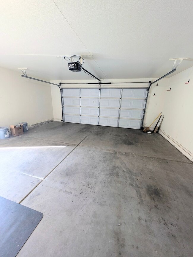 Building Photo - AVAILABLE NOW IN GREAT GILBERT LOCATION - NEELY RANCH!!!