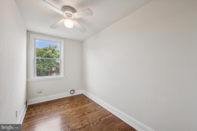 Building Photo - 234 Westbrook Dr