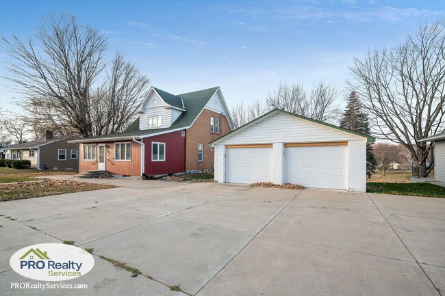 Building Photo - 4 Bedroom Home in Buffalo