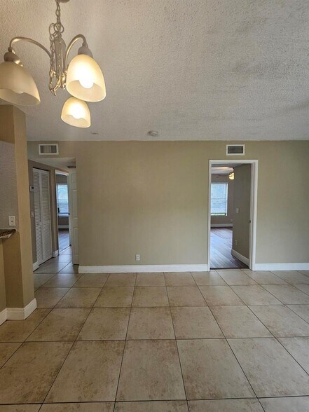 Building Photo - 1561 Windorah Way