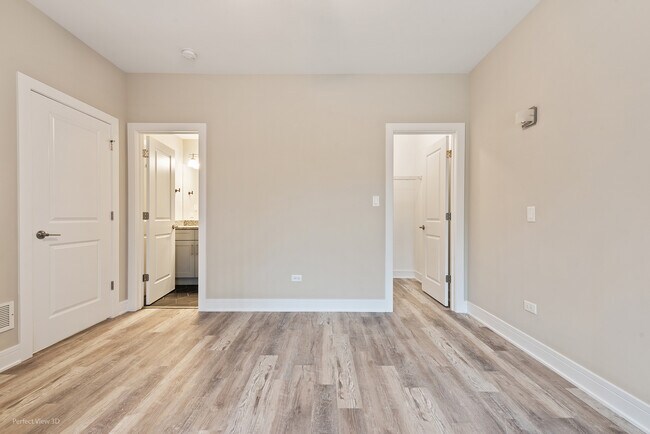 Building Photo - 6530 S Maryland Ave