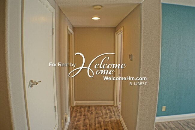 Building Photo - 4742 Village Green Pkwy