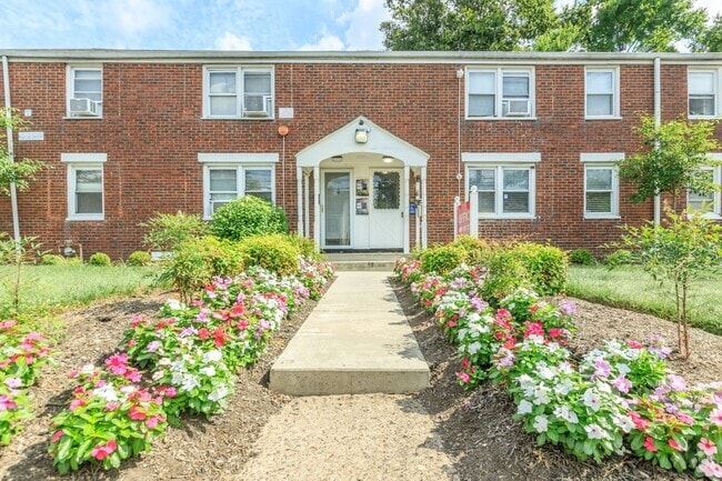 Building Photo - Nottingham Apartments in Hamilton, NJ