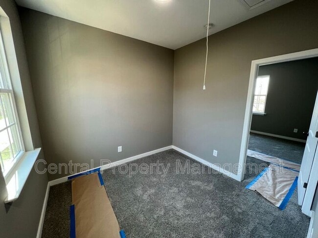 Building Photo - 1510 Buncombe Rd