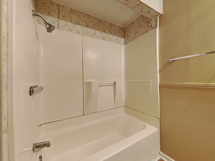 Building Photo - 812 W Smith Valley Rd