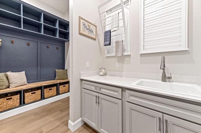 Building Photo - 9891 SW Legacy Dr