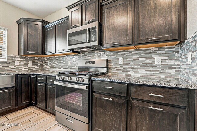 Building Photo - 14525 Juan Diego Dr