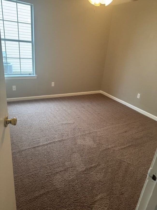 Building Photo - Renovated 3 Bedroom 2 Bath Home for Rent!!