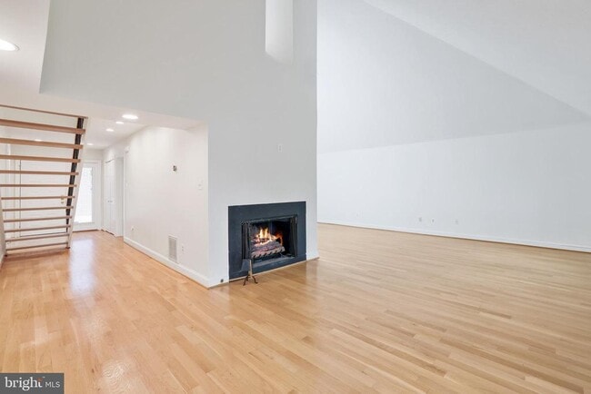 Building Photo - 11311 Harborside Cluster