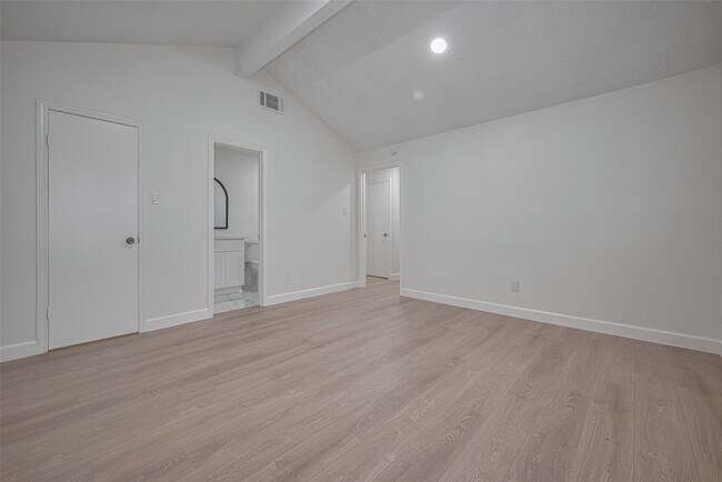Building Photo - 16250 Rancho Blanco Dr