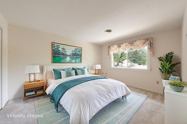 Building Photo - 592 Mountain Rd