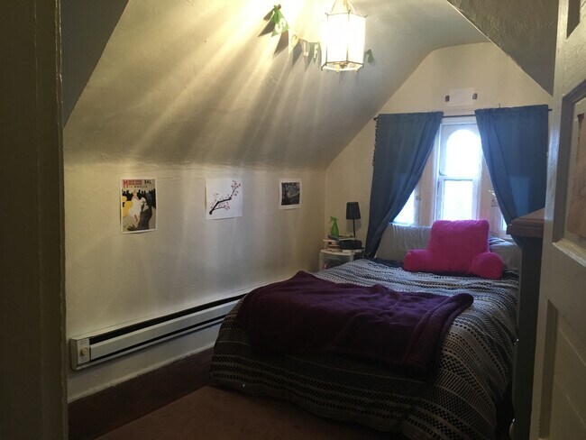 Building Photo - 751 Chislett St