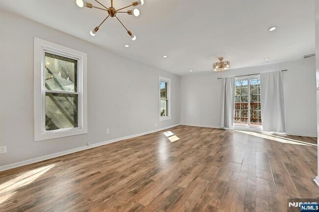 Building Photo - 30 Columbia Terrace