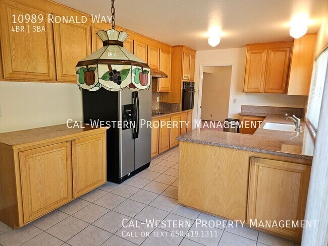 Building Photo - 10989 Ronald Way