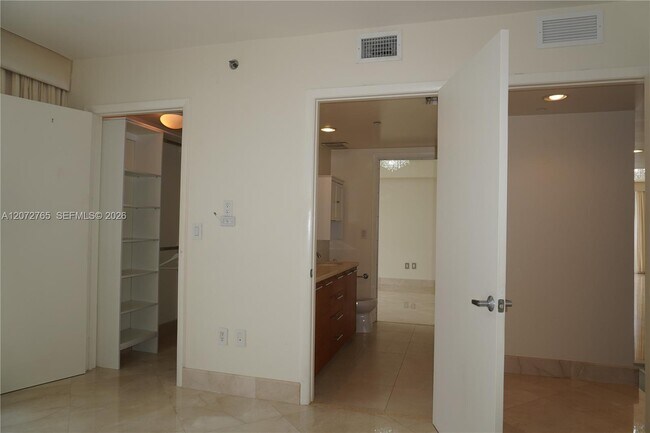 Building Photo - 50 Biscayne Blvd