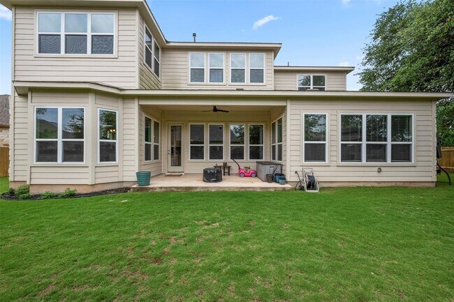Building Photo - 3917 Tavarez St
