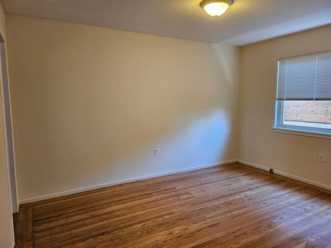 Building Photo - San Bruno 1 bed 1 bath available now