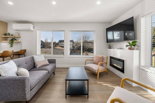 Building Photo - 7719 Renton Ave S