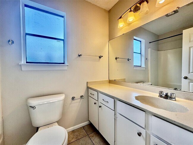 Building Photo - 8106 Hood Cir