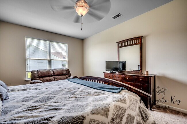 Building Photo - Beautiful Home for Rent 5 bed 3.5 bath