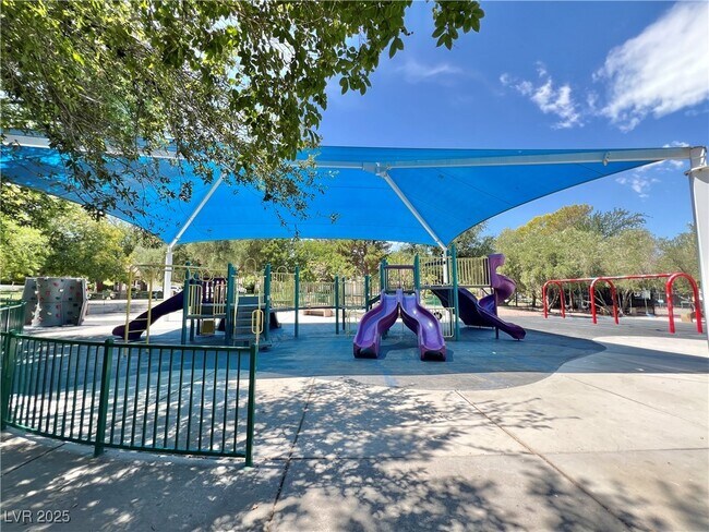 Building Photo - 258 Whitewater Village Ct