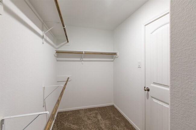 Building Photo - 29311 Dunns Creek Ct