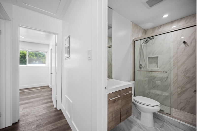 Building Photo - 1101 N Flower St