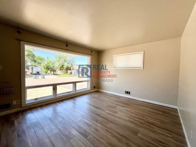 Building Photo - 1342 E 108th Ave