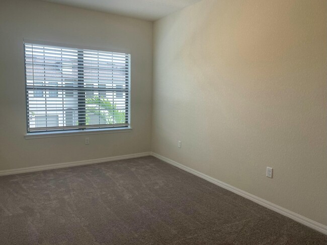 Building Photo - 2792 Troubadour St