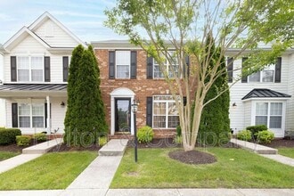 Building Photo - 907 Dominion Townes Ct