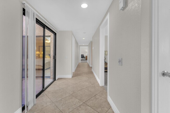 Building Photo - 168 Cam Arroyo S