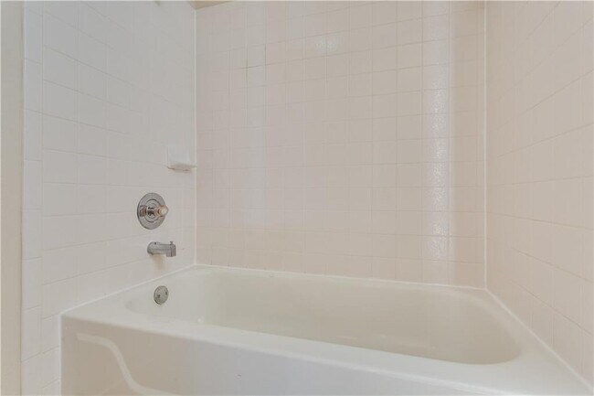 Building Photo - 13401 Gent Dr