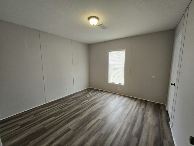 Building Photo - 1400 Banana Rd