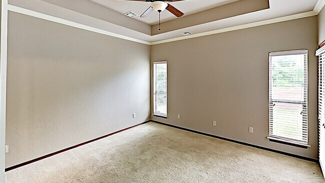 Building Photo - Very Nice 3 Bedroom 2.5 Bathroom House + Office